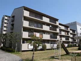 栄南団地 4号棟