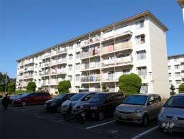 公社清和台住宅２０号棟外観