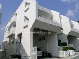 箕面リリーヴィレッジＢ棟外観