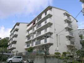 グリーンヒル東箕面１号棟外観