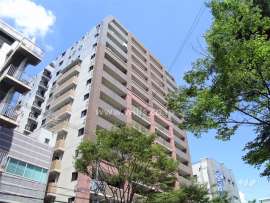 セラフィーコート千里中央外観