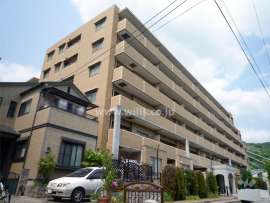 ファミール川西鶴之荘