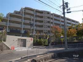 ロジュマン箕面牧落外観