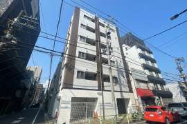 ラグジュアリーアパートメント御徒町