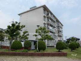 宝塚光明住宅4号棟