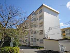 鶴甲コーポ12号館外観