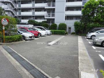 敷地内駐車場（屋外平面式）