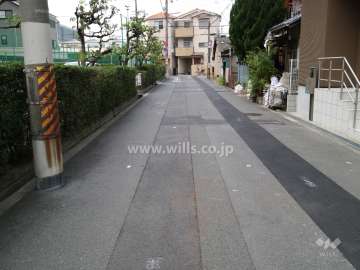 レックスタウン新高1号棟の北西側前面道路