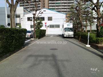 レックスタウン新高1号棟の北西側前面道路