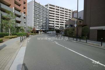 敷地南東側の前面道路