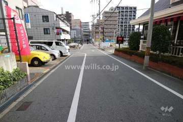 敷地南側の前面道路