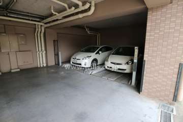 敷地内駐車場（屋内機械式）