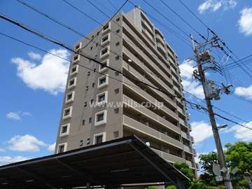 サンマンションアトレ新高の外観（南西側から）