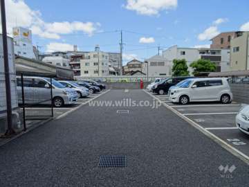 敷地内駐車場（屋外平面式）