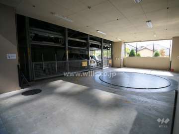 敷地内駐車場（屋内機械式）