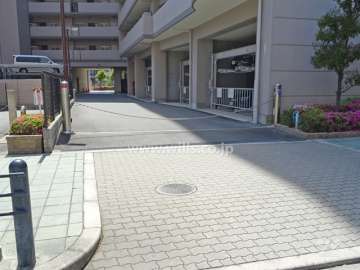 駐車場入り口