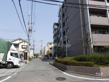 敷地西側前面道路