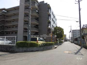 敷地西側前面道路