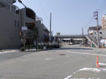 敷地の北側前面道路