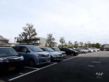 敷地内駐車場(屋外平面式)