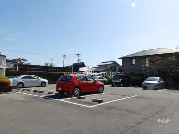敷地内駐車場（屋外平面式）
