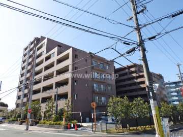 ロイヤルアーク千里丘の外観（北東側から）