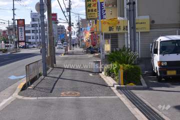 敷地の南東側前面道路
