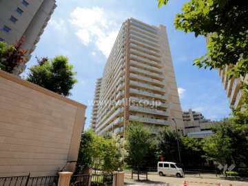 パークシティ南千里丘レジデンスB棟の外観（北東側から）