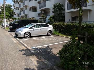 敷地内駐車場（屋外平面式）