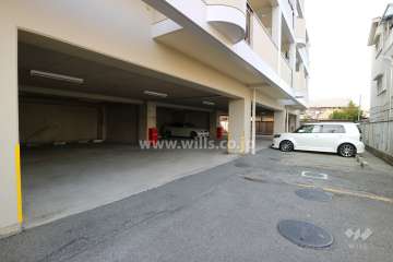 敷地内駐車場(屋外平面式・屋内平面式)