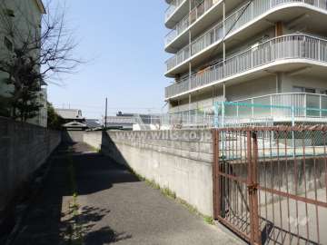 敷地南西側通路