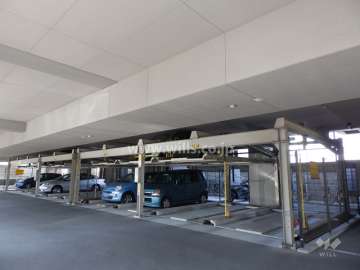 敷地内駐車場（屋内機械式立体駐車場）