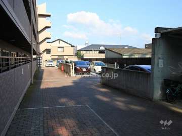 敷地内駐車場（屋外機械式）