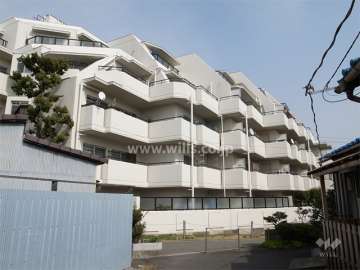 ドムール豊中の外観（西側から）