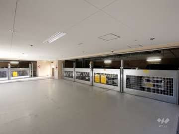 敷地内駐車場（屋内機械式）