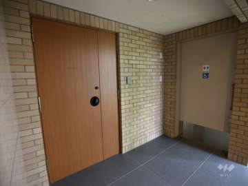 集会室（コミュニティラウンジ）とトイレ