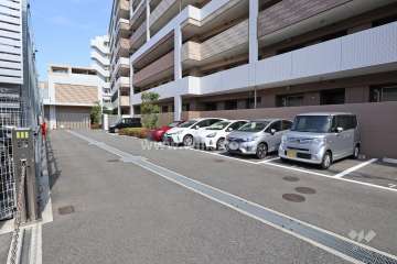 敷地内駐車場（屋外平面式）