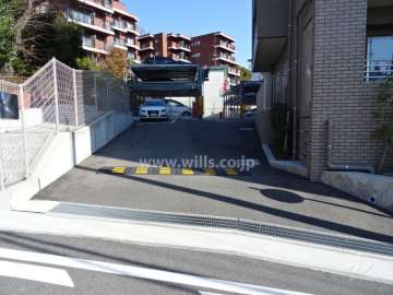 駐車場出入り口