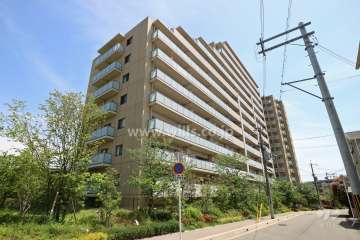 シンフォニア新千里南町ガーデンズA棟の外観(北西側から)