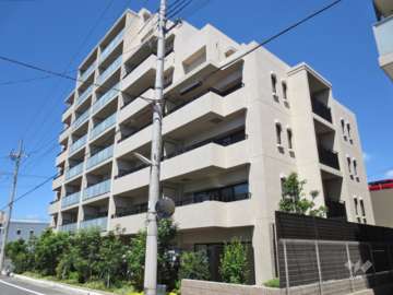 ブランズ甲南山手パークサイドの外観（南東側から）