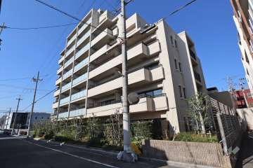 ブランズ甲南山手パークサイドの外観（南東側から）