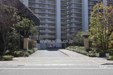 駐車場出入り口