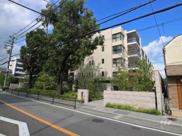 グラン-レ・ジェイド夙川苦楽園口の外観（南西側から）