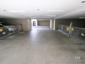 敷地内駐車場（屋内機械式）
