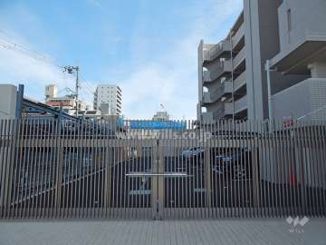 敷地内駐車場（屋外機械式と屋外平面式）