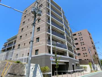 ワコーレ仁川ザ・レジデンスの外観(南東側から)