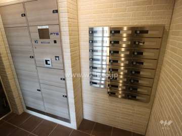 宅配ボックスと共用ポスト