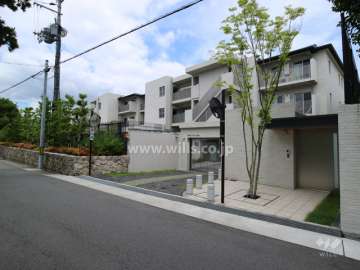 プラウド芦屋平田町の外観（南西側）
