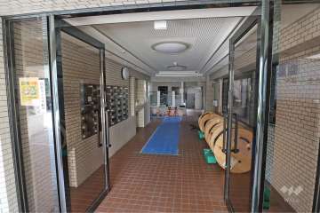 エントランスホール