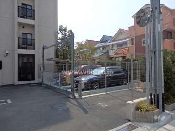 敷地内駐車場（屋外機械式）